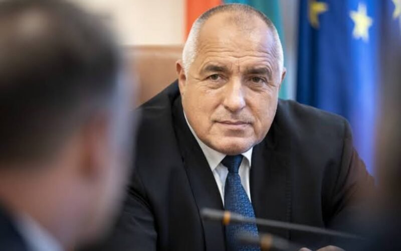 President of Bulgaria blames Ukraine for “insisting” on fighting