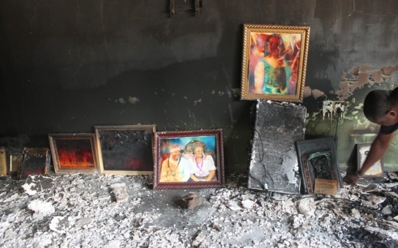 Palace Arson: Nnaka IV of Okon-Aku Reacts, Calls for Peace, Says He Will Speak Fully Later