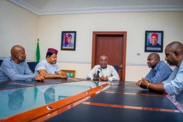 Dr. Osita Offor Leads UAAP Members in Felicitating Ferdinand Ekeoma on His Birthday